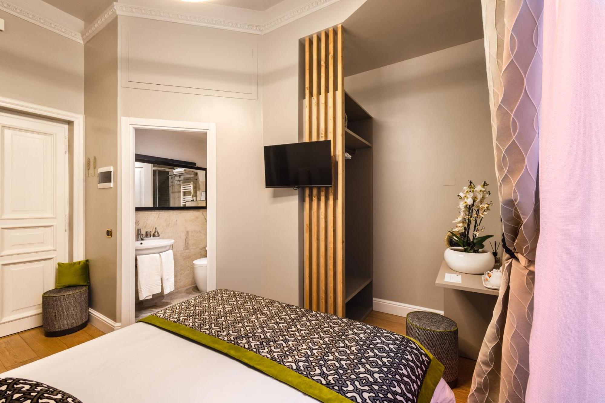 Mybedcavour Hotel โรม ภายนอก รูปภาพ