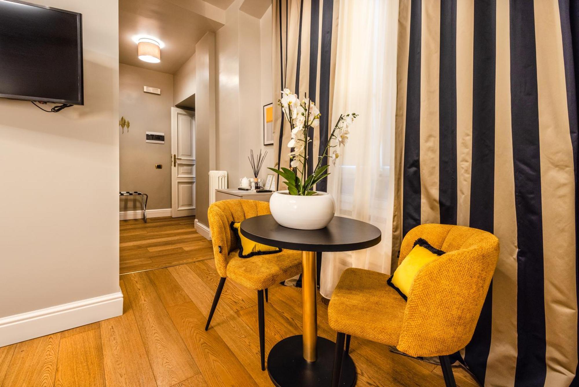 Mybedcavour Hotel โรม ภายนอก รูปภาพ