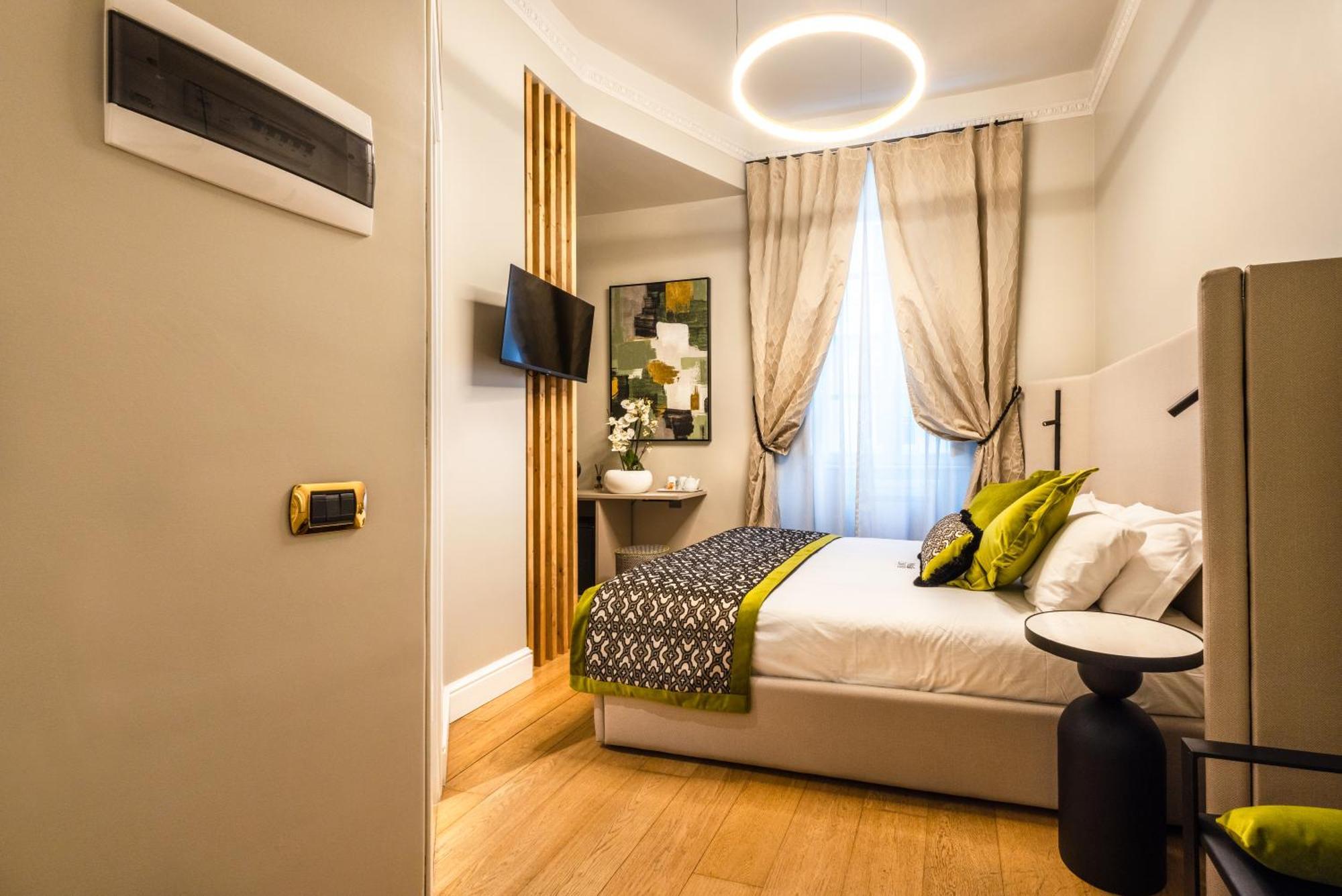 Mybedcavour Hotel โรม ภายนอก รูปภาพ