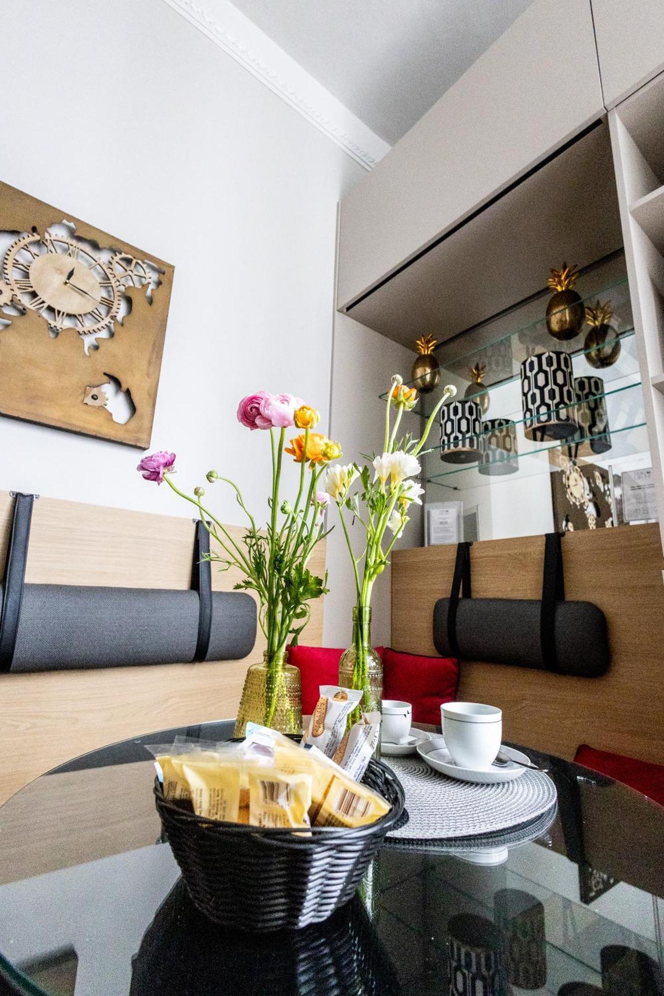 Mybedcavour Hotel โรม ภายนอก รูปภาพ